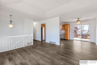 1106 Marshall Cir, Papillion, NE 68046 - photo 4