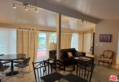 12340 Moorpark St, Studio City, CA 91604 - photo 2