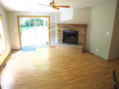 family room w fireplace