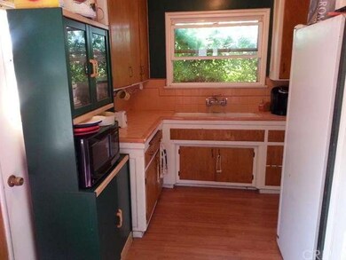 285 W Arrow Hwy, Upland, CA 91786 - photo 3