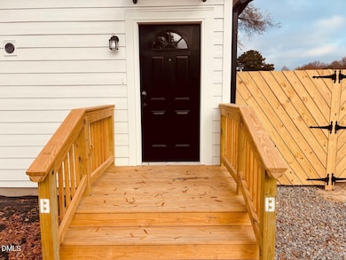 5408 Spence Farm Rd unit B, Holly Springs, NC 27540 - photo 2