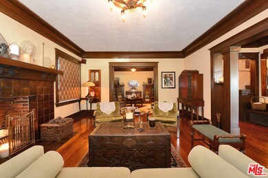 2214 Virginia Rd, Los Angeles, CA 90016 - photo 5