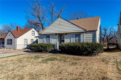 7105 S Benton Ave, Kansas City, MO 64132 - photo 3