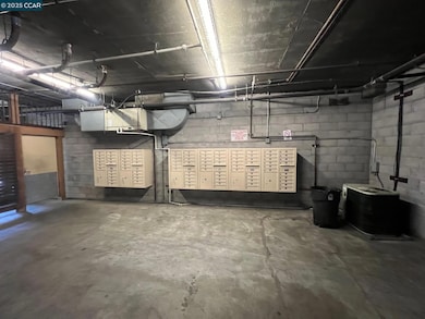 Mobby's Place unit 106, Concord, CA 94520 - photo 2