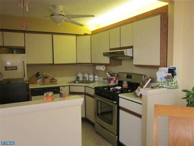 Radnor House unit 1004, Bryn Mawr, PA 19010 - photo 2