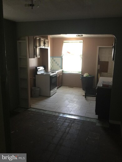 1327 Sargeant St, Baltimore, MD 21223 - photo 5