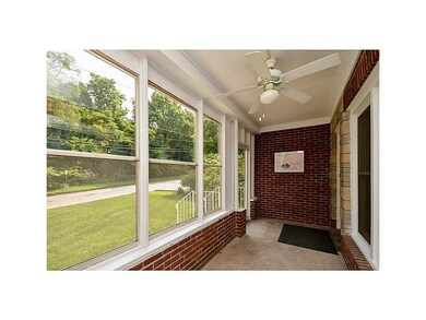 4-Seasons Porch/Room.