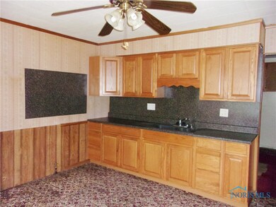 621 Davis St, Findlay, OH 45840 - photo 4