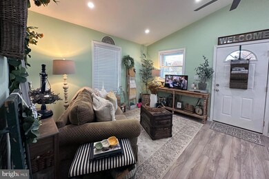 203 E 7th Ave, Ranson, WV 25438 - photo 6