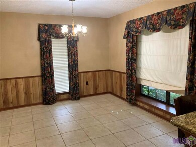 1928 E Eagle St, Zachary, LA 70791 - photo 5