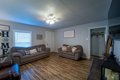 605 Euclid St, Cleburne, TX 76033 - photo 7