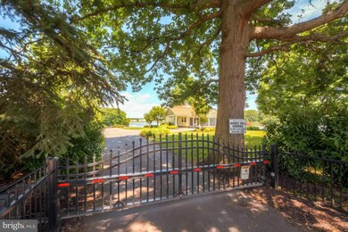 184 E Kingston Park Ln, Middle River, MD 21220 - photo 2