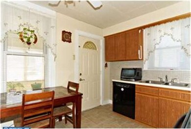 812 Delta Ave, Reading, PA 19605 - photo 7