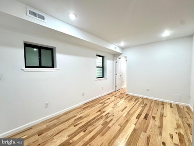 781 S 3rd St unit 2, Philadelphia, PA 19147 - photo 3