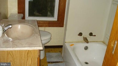 4102 Parkwood Ave, Baltimore, MD 21206 - photo 5