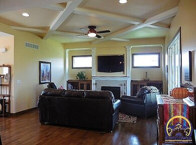 6308 SW 47th Ct, Topeka, KS 66610 - photo 5