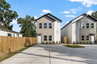 1031 North Ln unit B, Houston, TX 77088 - photo 2