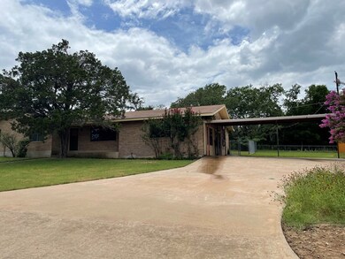 271 Linda Dr, Fredericksburg, TX 78624 - photo 3