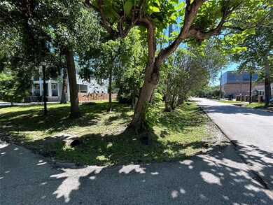 219 W 9th St, Houston, TX 77007 - photo 7
