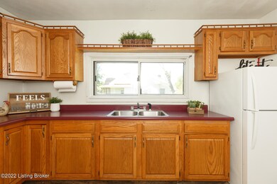 185 Church St, Lebanon Junction, KY 40150 - photo 7