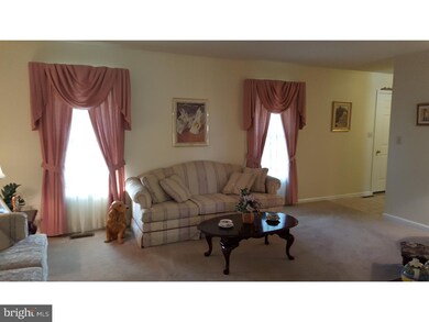4570 Pharaoh St, Whitehall, PA 18052 - photo 3