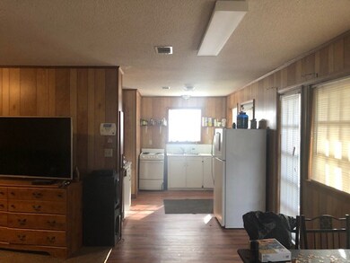 724 Sellers St E, Douglas, GA 31533 - photo 4