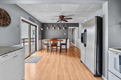 539 E Main St, Waupun, WI 53963 - photo 4