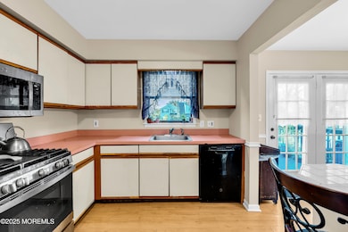 345 Shadynook St, Keyport, NJ 07735 - photo 7