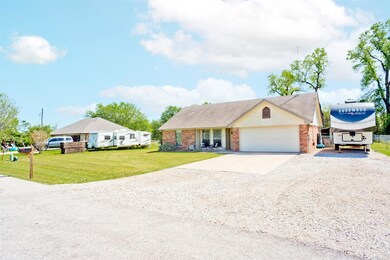 1304 Hutchins Ln, Springtown, TX 76082 - photo 4