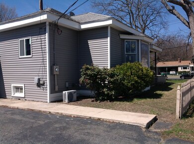 9 Pendexter Ave, Chicopee, MA 01013 - photo 2