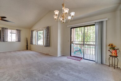 563 N Maple St, Chandler, AZ 85226 - photo 5