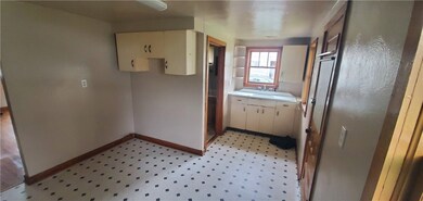 1048 Chestnut St unit 1050, Franklin, PA 16323 - photo 6