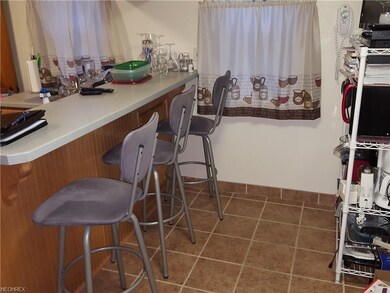 19512 Kewanee Ave, Cleveland, OH 44119 - photo 7