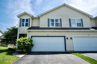 597 Chestnut Dr, Oswego, IL 60543 - photo 2