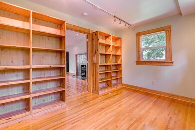 467 Garden Rd, Columbus, OH 43214 - photo 6