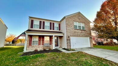 859 Pine Lake Dr, Greenwood, IN 46143 - photo 2