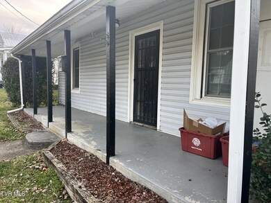 904 Afton St, Johnson City, TN 37601 - photo 2