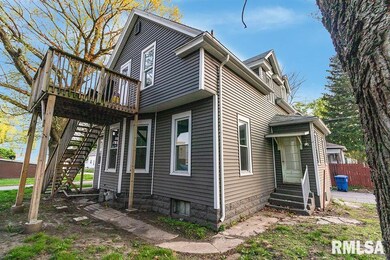 2114 Dixwell St, Davenport, IA 52802 - photo 2