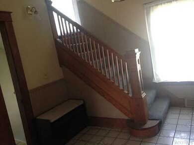 Foyer.