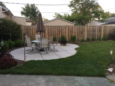 9336 Saric Dr, Highland, IN 46322 - photo 4