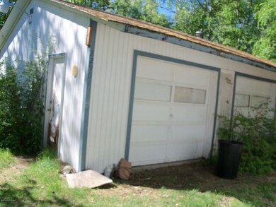 detached grage