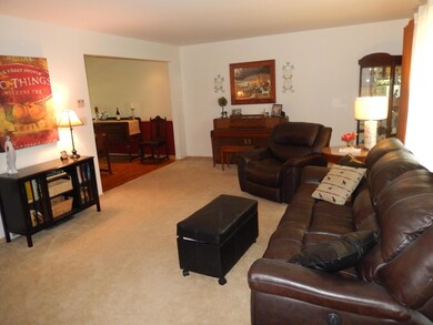 1301 Gumwood Dr, Columbus, OH 43229 - photo 7