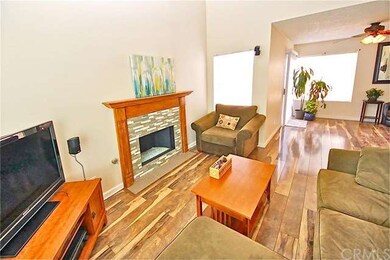 Gorgeous newer laminate wood flooring