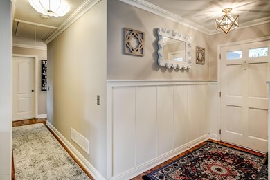 Entry Foyer & Hallway