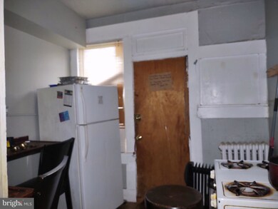 2908 Ridgewood Ave, Baltimore, MD 21215 - photo 4