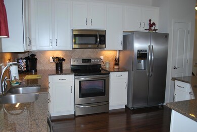 346 Hardwood Ave, Circleville, OH 43113 - photo 5