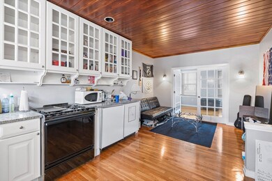 72 N Margin St unit 4, Boston, MA 02113 - photo 4