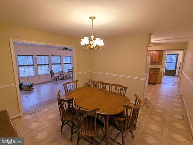 39563 Jarrell Dr, Mechanicsville, MD 20659 - photo 6