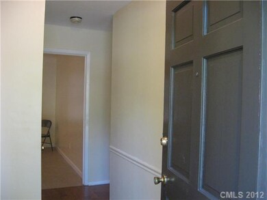 Entry Hall - Welcome home.  Straight back to the d