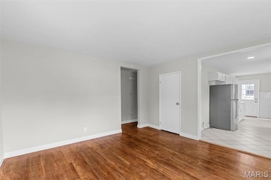 2490 Mullanphy Ln, Florissant, MO 63031 - photo 3